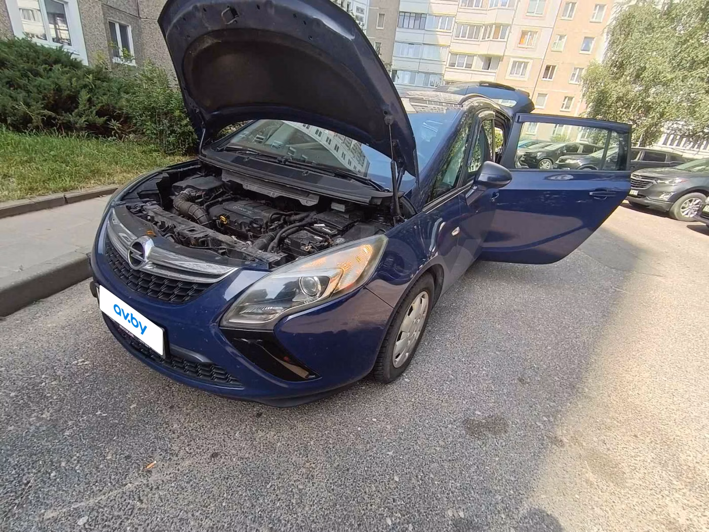 Opel Zafira фото 6