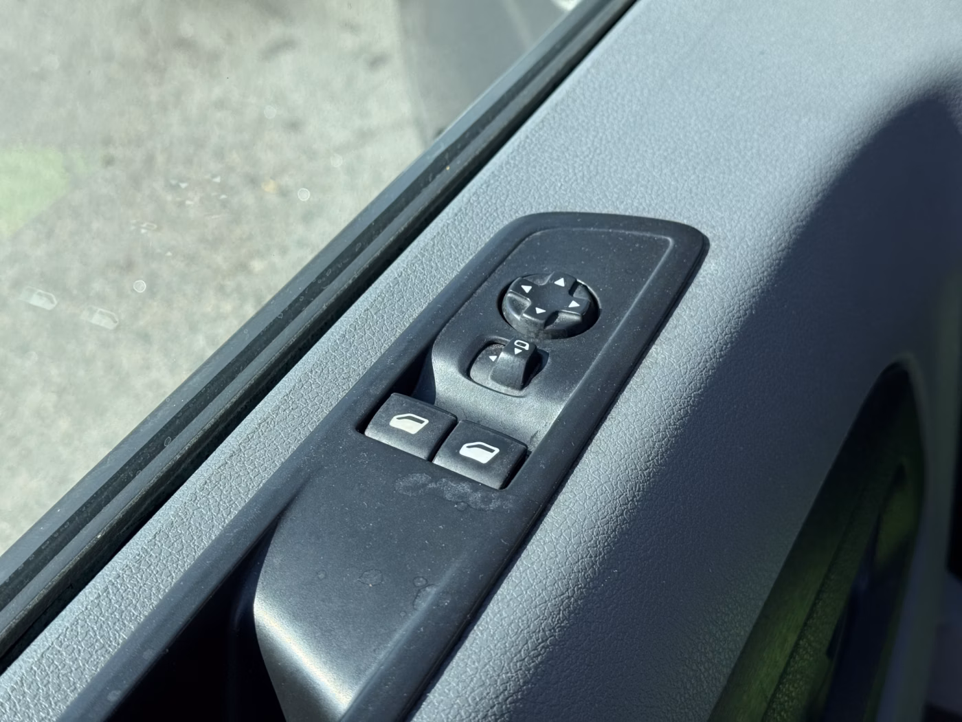 Opel Vivaro фото 10