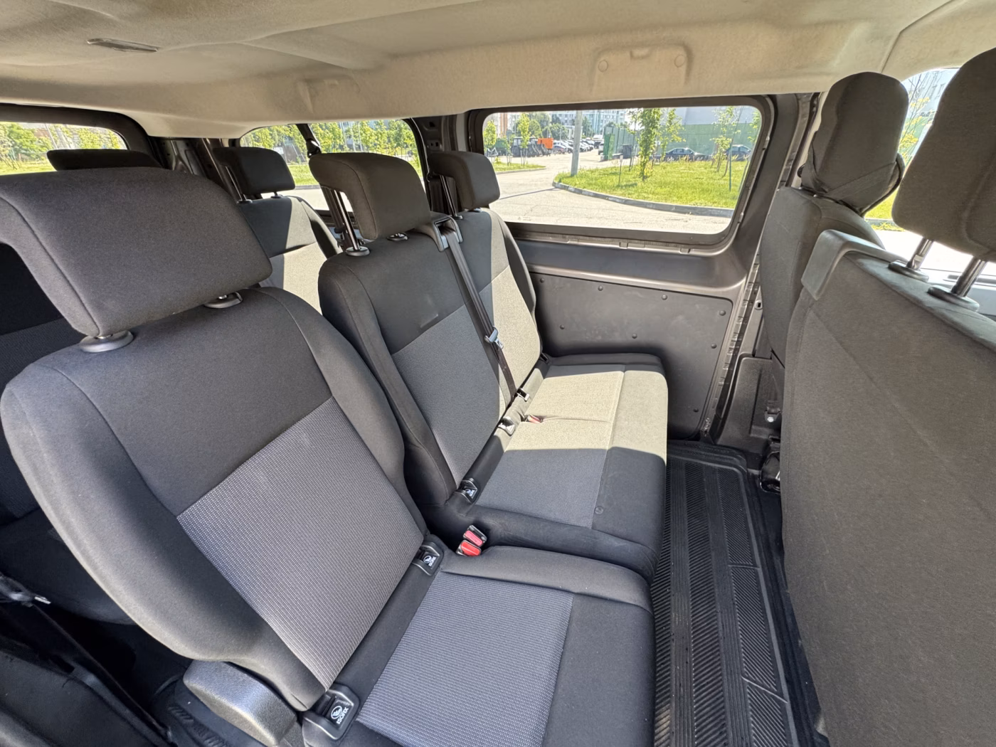 Opel Vivaro фото 17
