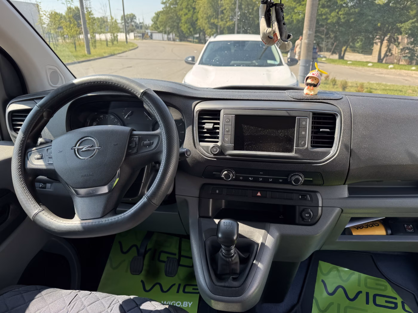 Opel Vivaro фото 15