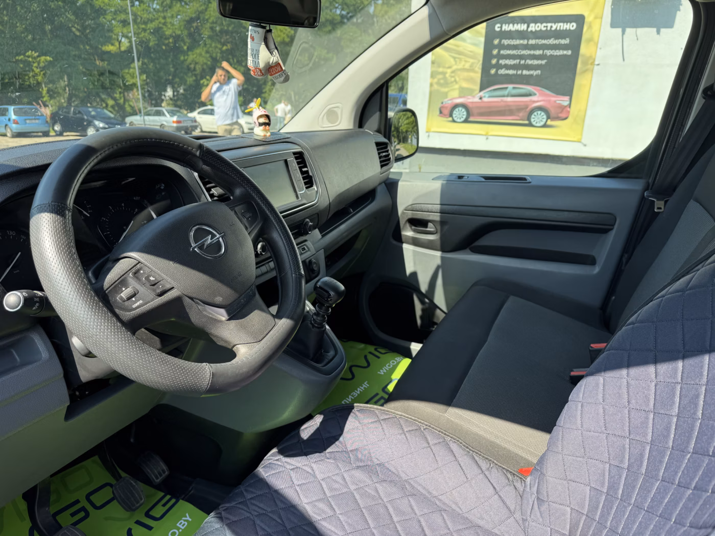 Opel Vivaro фото 8