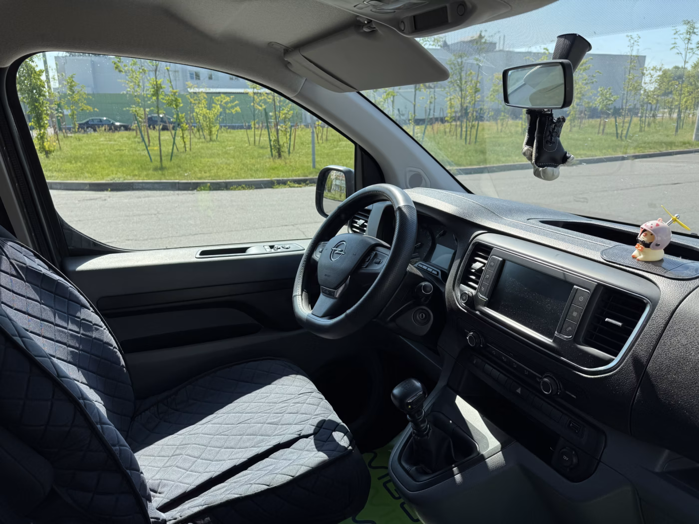 Opel Vivaro фото 13