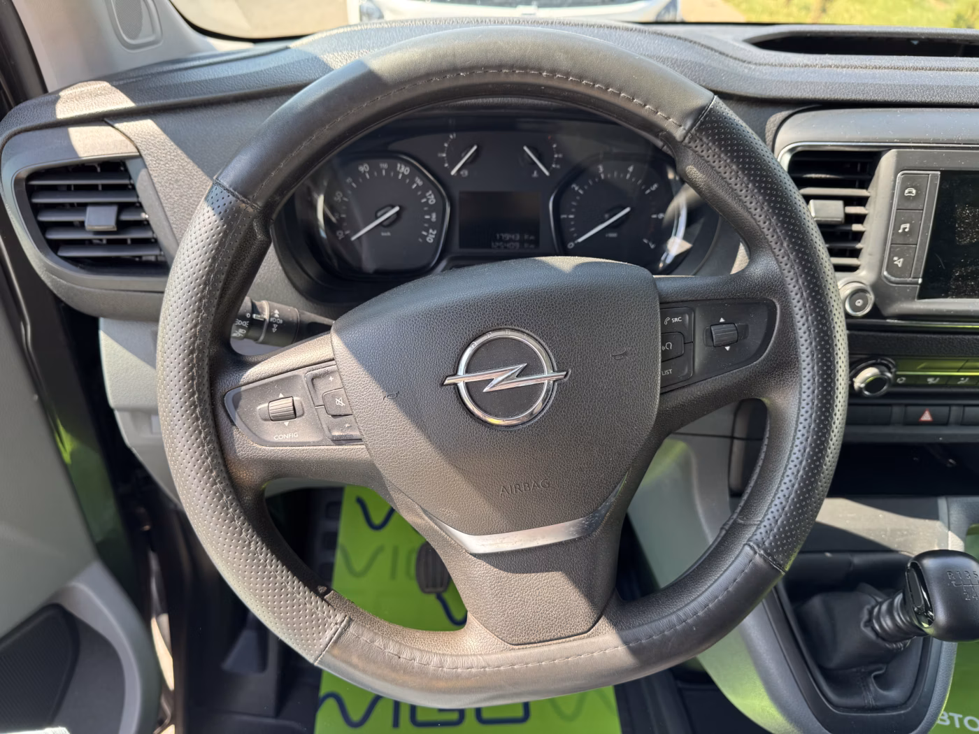 Opel Vivaro фото 9