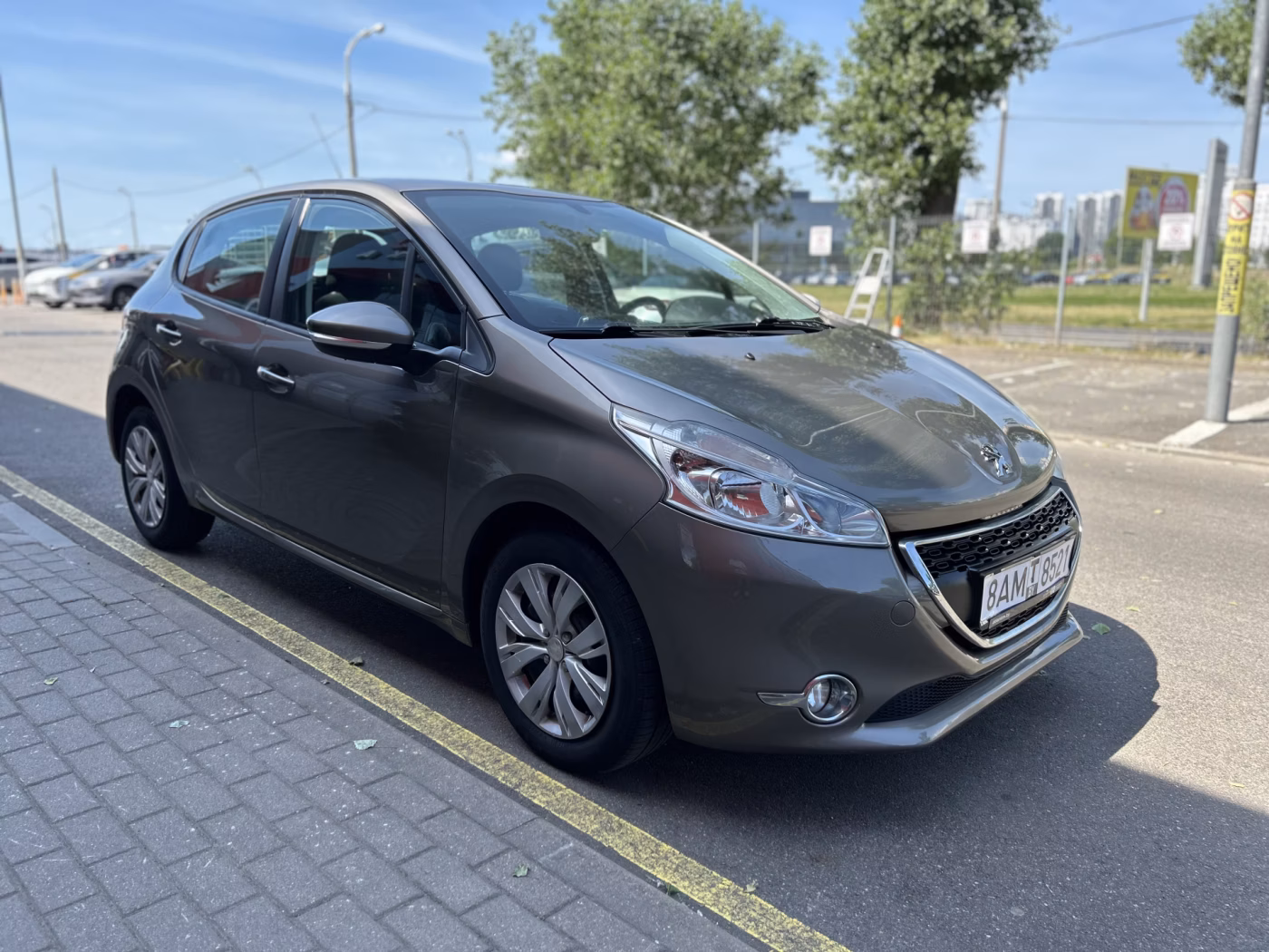 Peugeot 208
