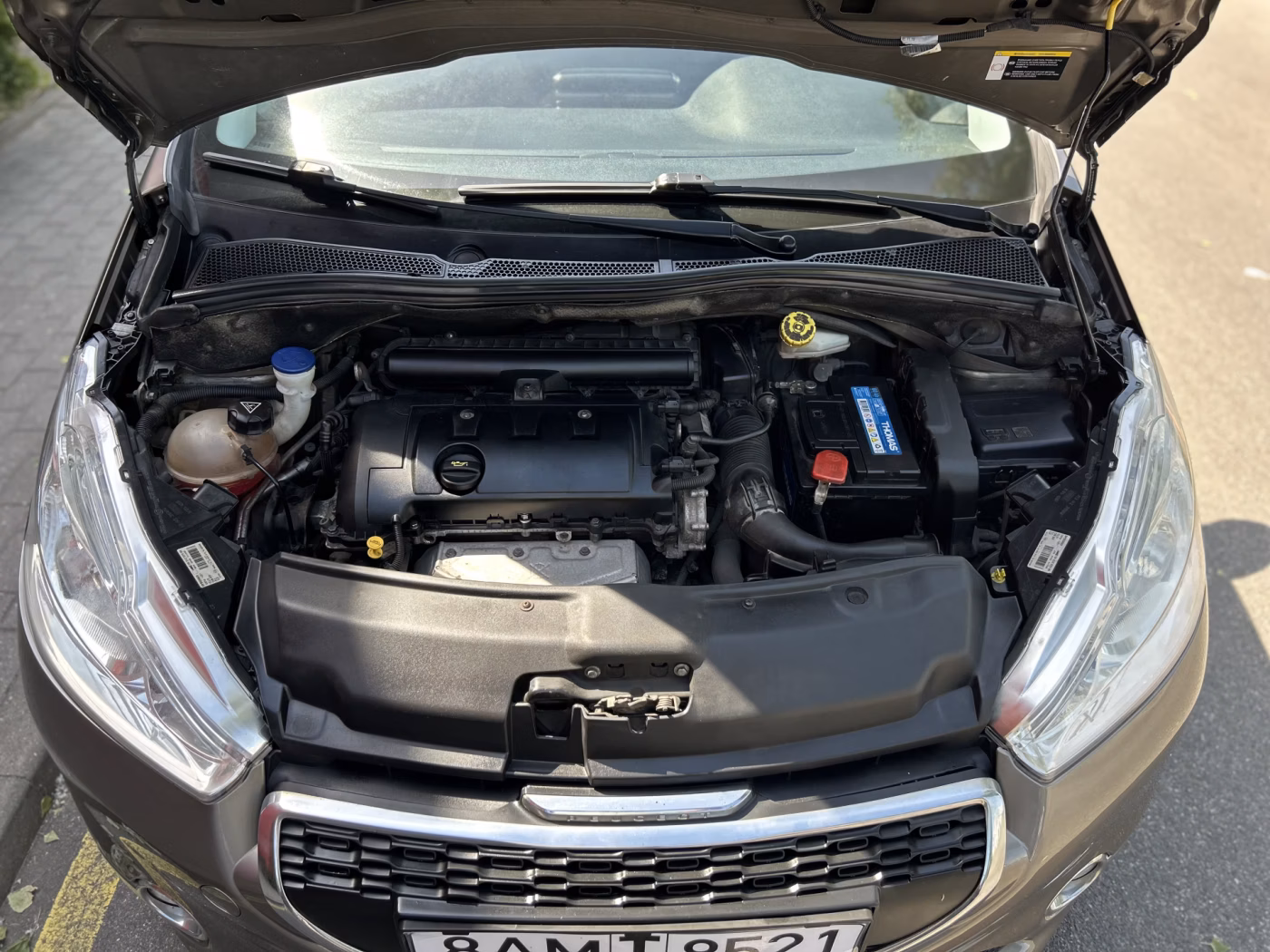 Peugeot 208 фото 10