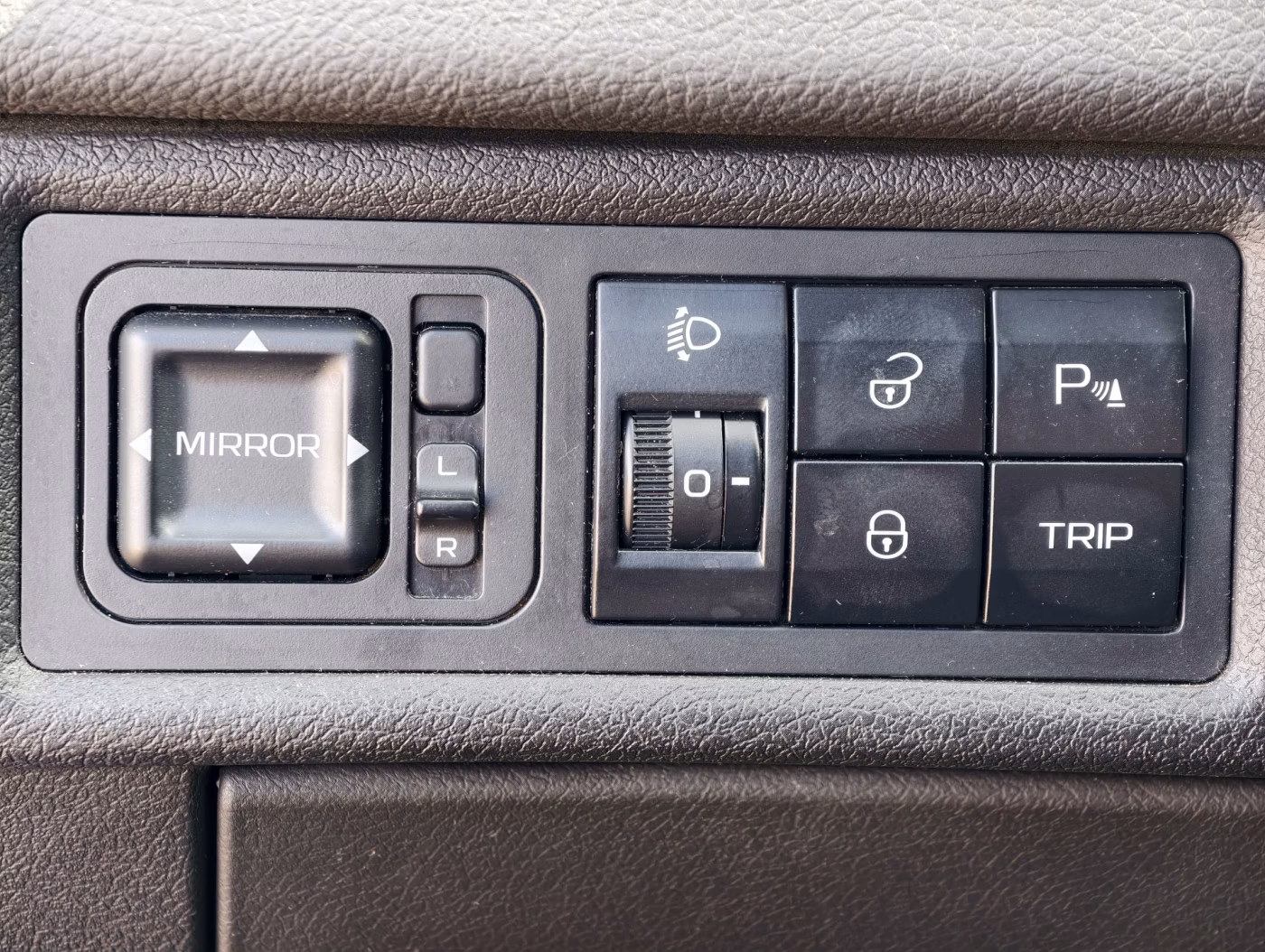 Geely Emgrand X7 фото 23