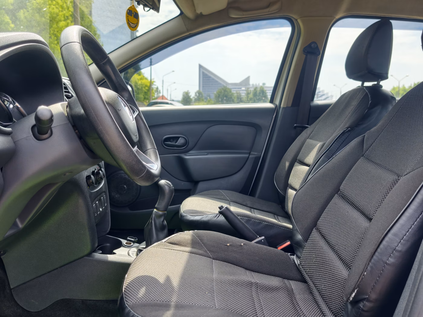Renault Sandero фото 10