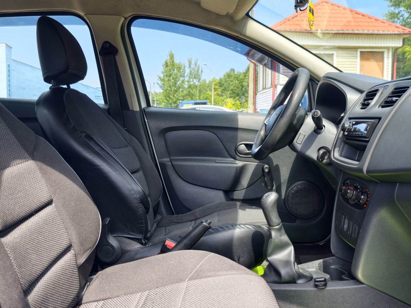 Renault Sandero фото 13