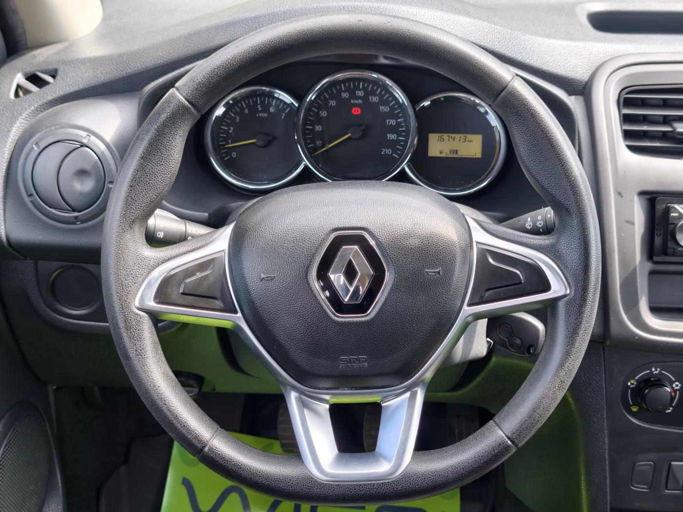 Renault Sandero фото 16