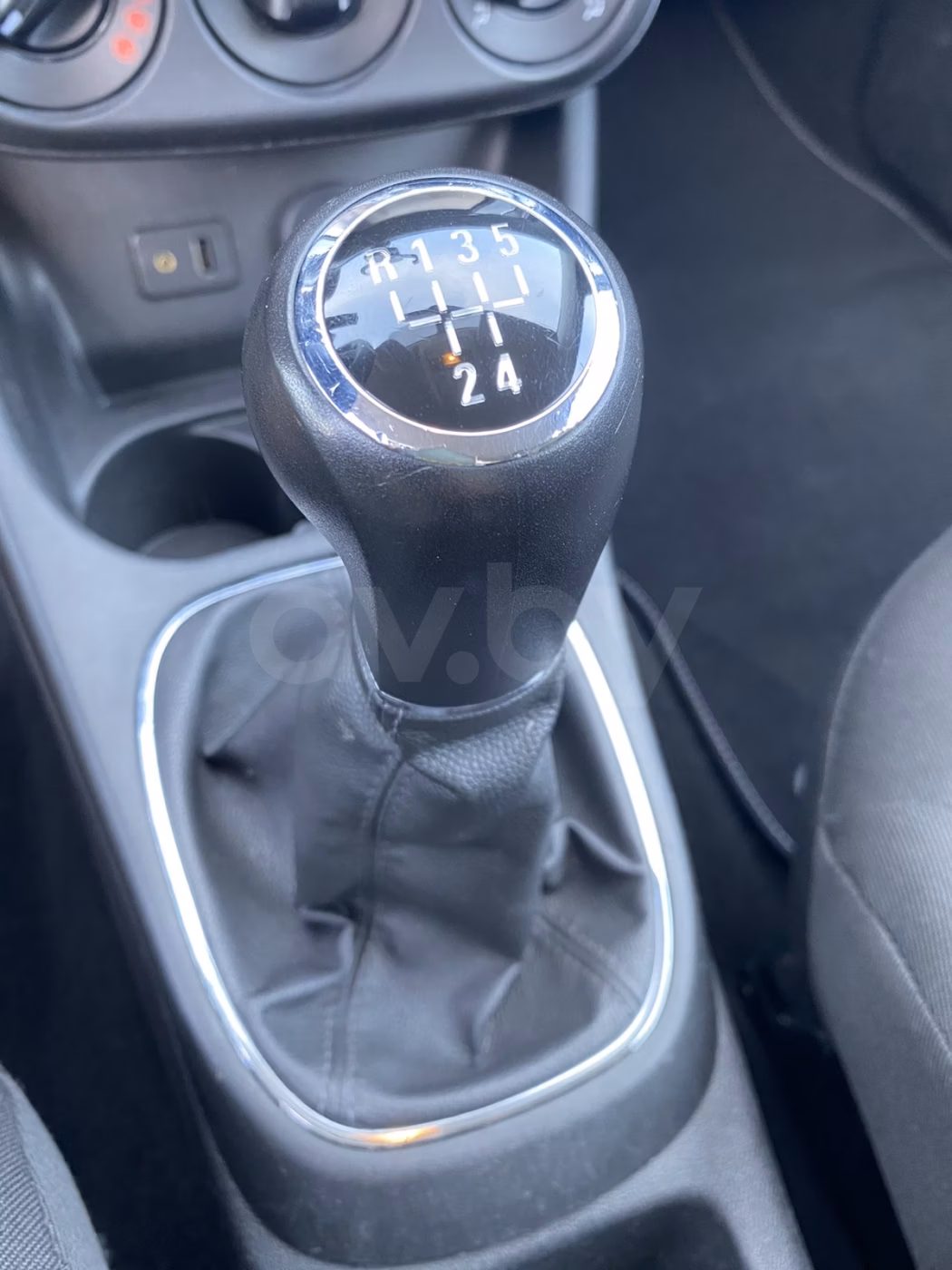 Opel Corsa фото 12