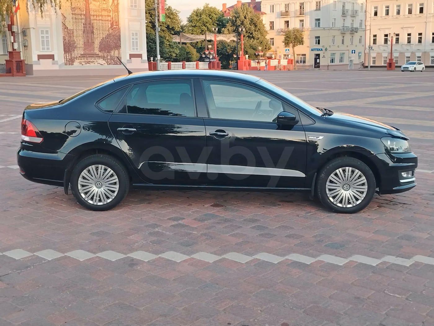 Volkswagen Polo Sedan фото 5