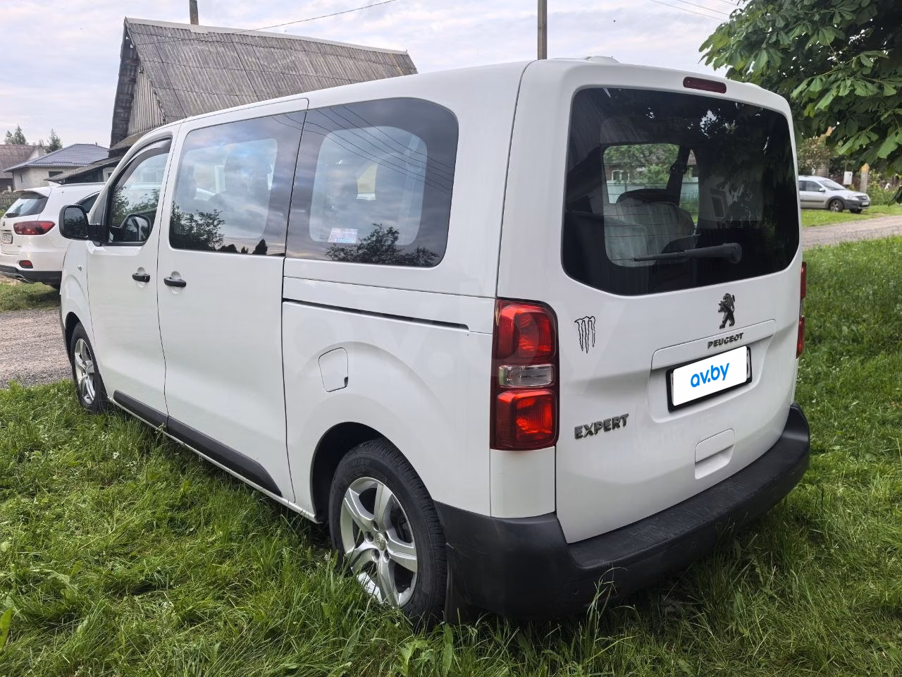 Peugeot Traveller фото 7