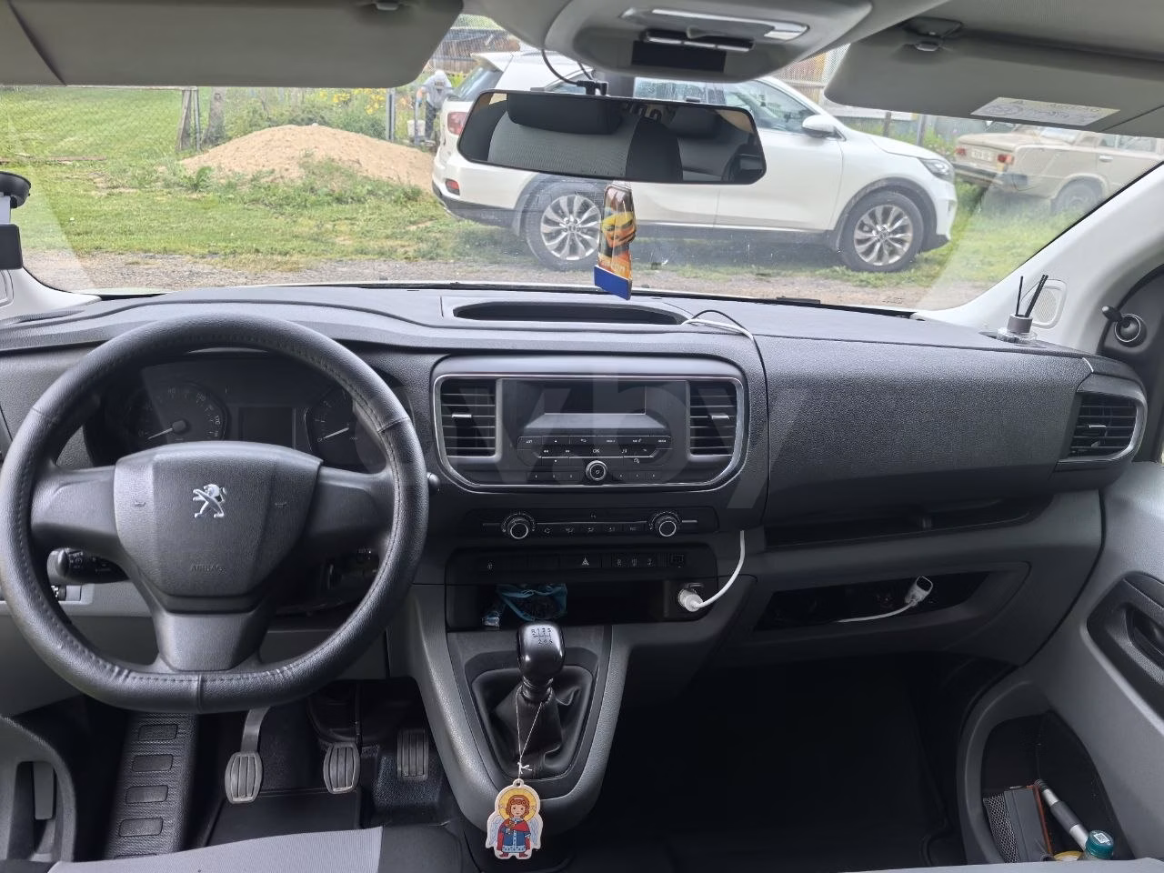 Peugeot Traveller фото 9