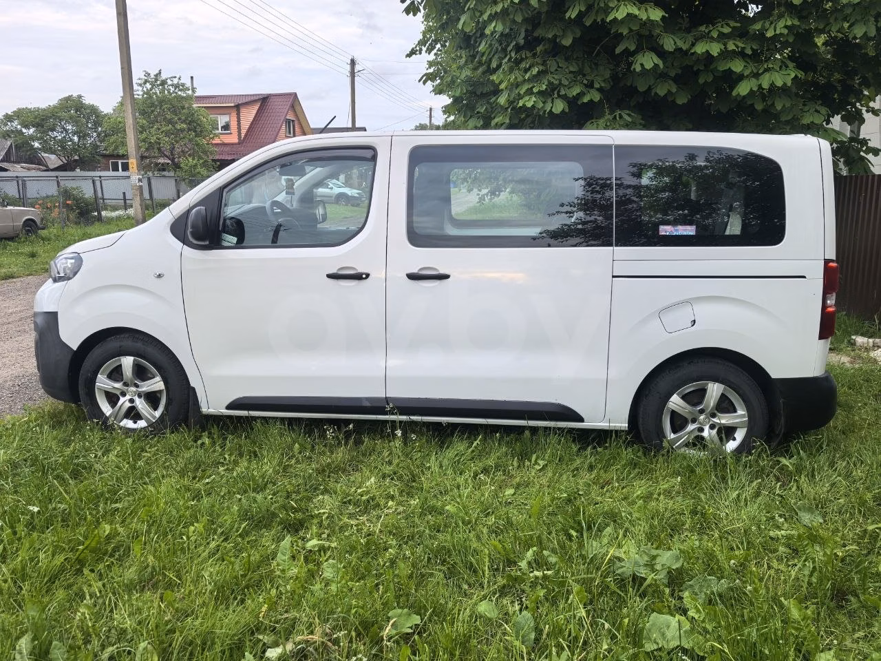 Peugeot Traveller фото 8