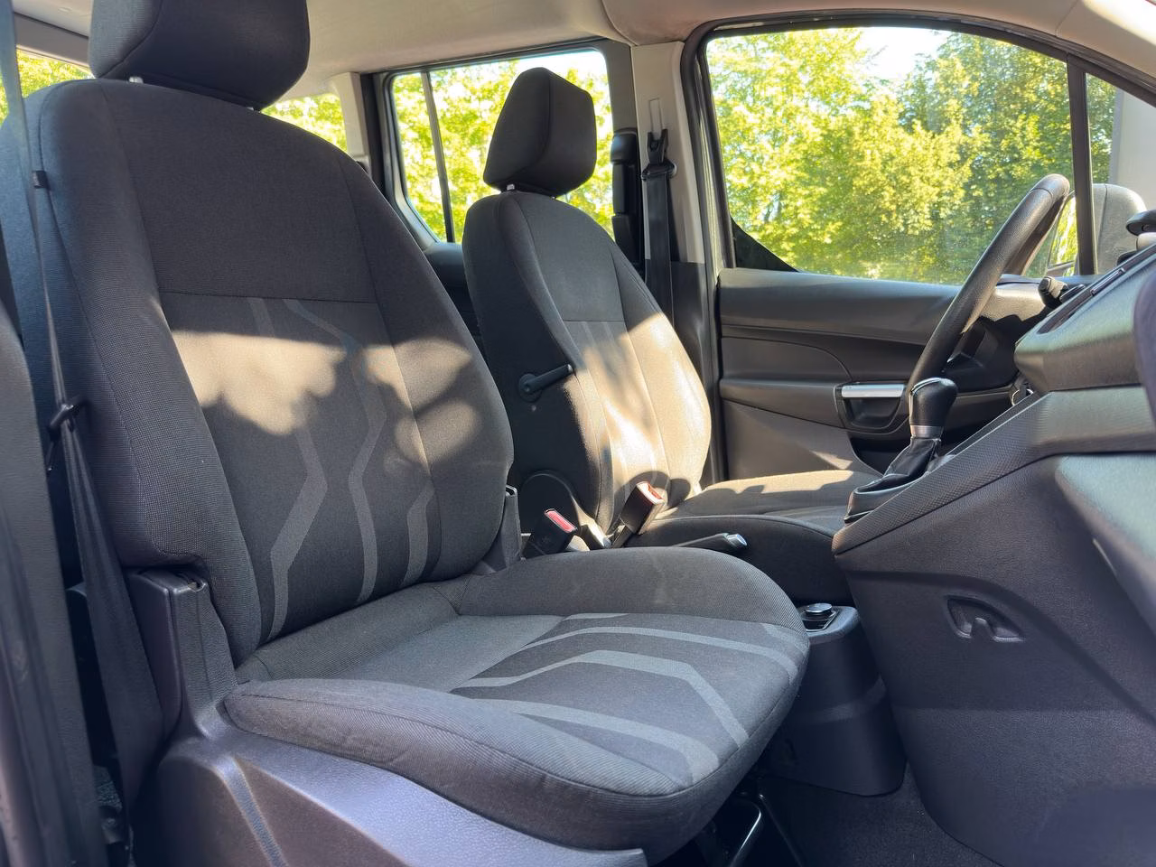 Ford Tourneo Connect фото 11