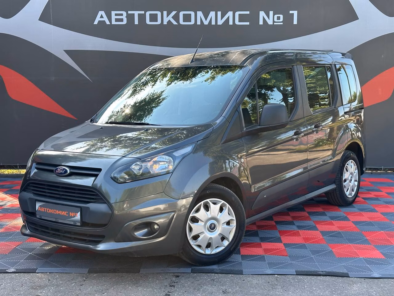 Ford Tourneo Connect фото 2