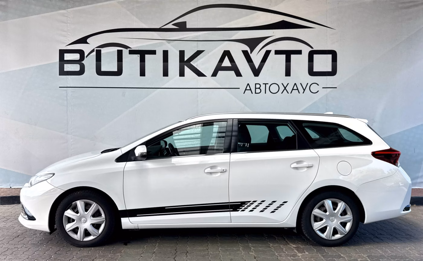 Toyota Auris фото 4