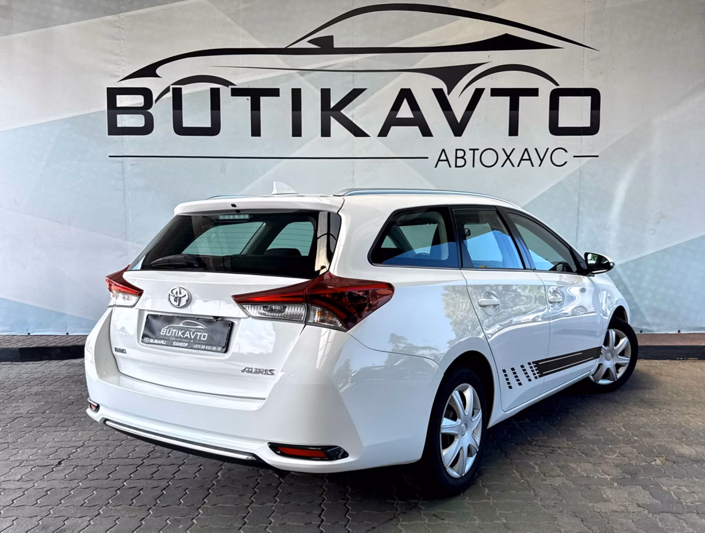 Toyota Auris фото 7