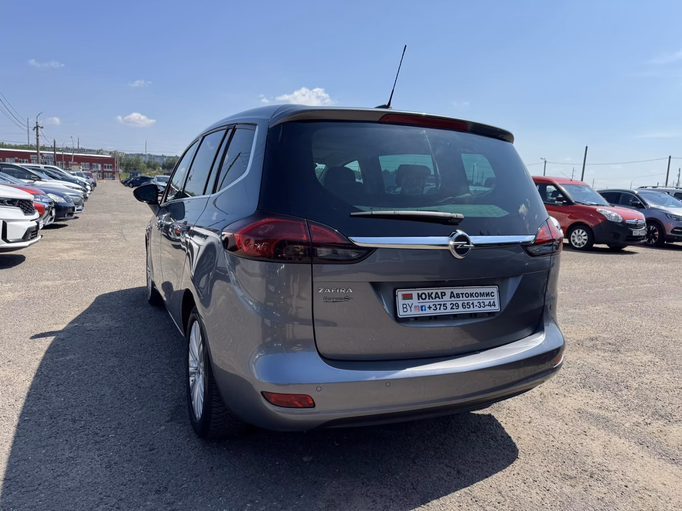 Opel Zafira фото 8