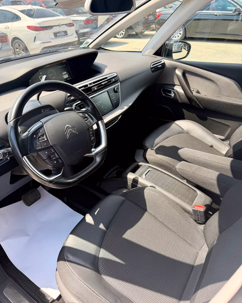 Citroen C4 Grand Spacetourer фото 10