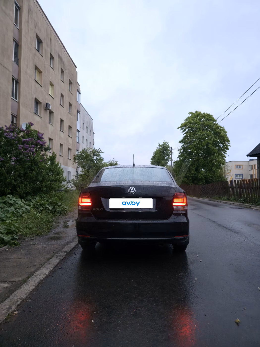 Volkswagen Polo Sedan фото 6