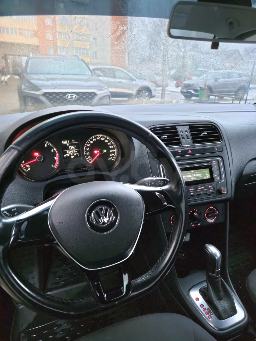 Volkswagen Polo Sedan фото 9
