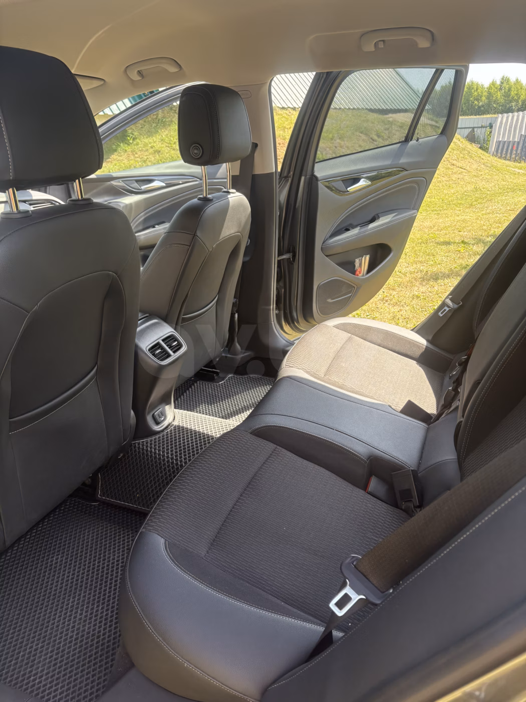 Opel Insignia фото 5