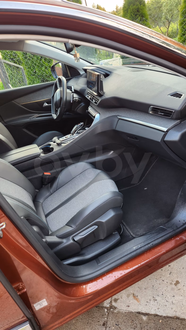 Peugeot 5008 фото 11