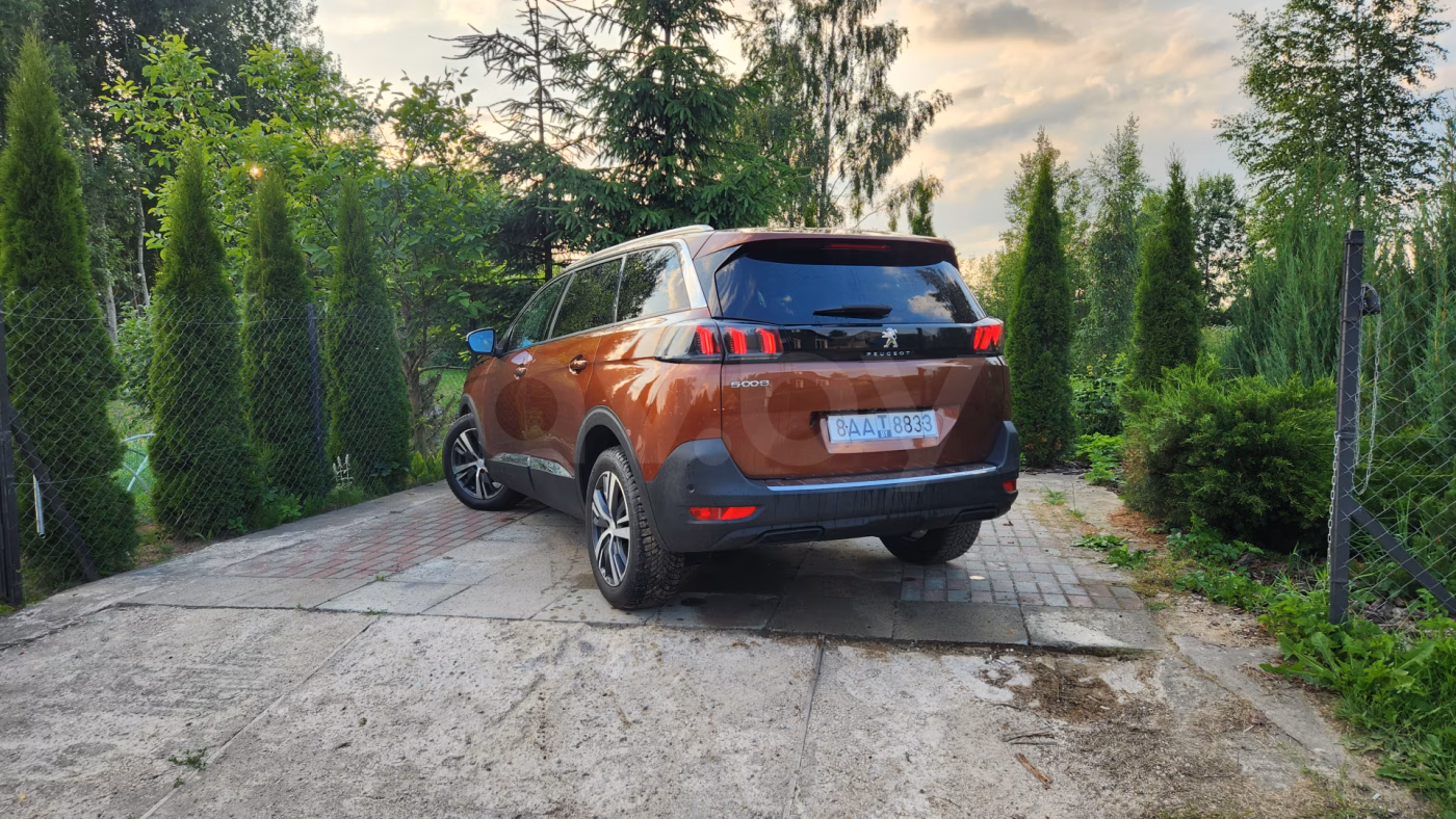 Peugeot 5008 фото 6