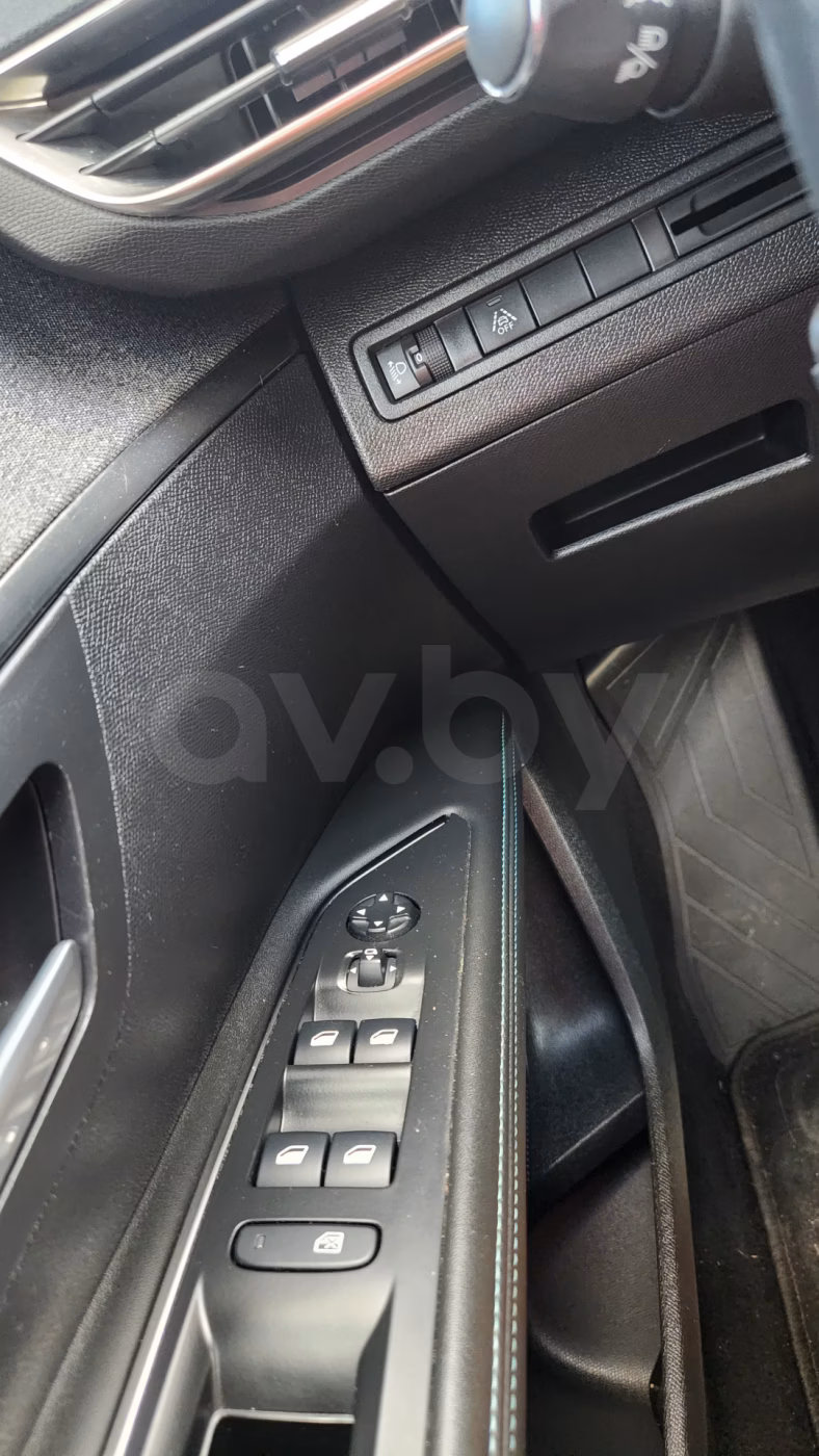 Peugeot 5008 фото 18