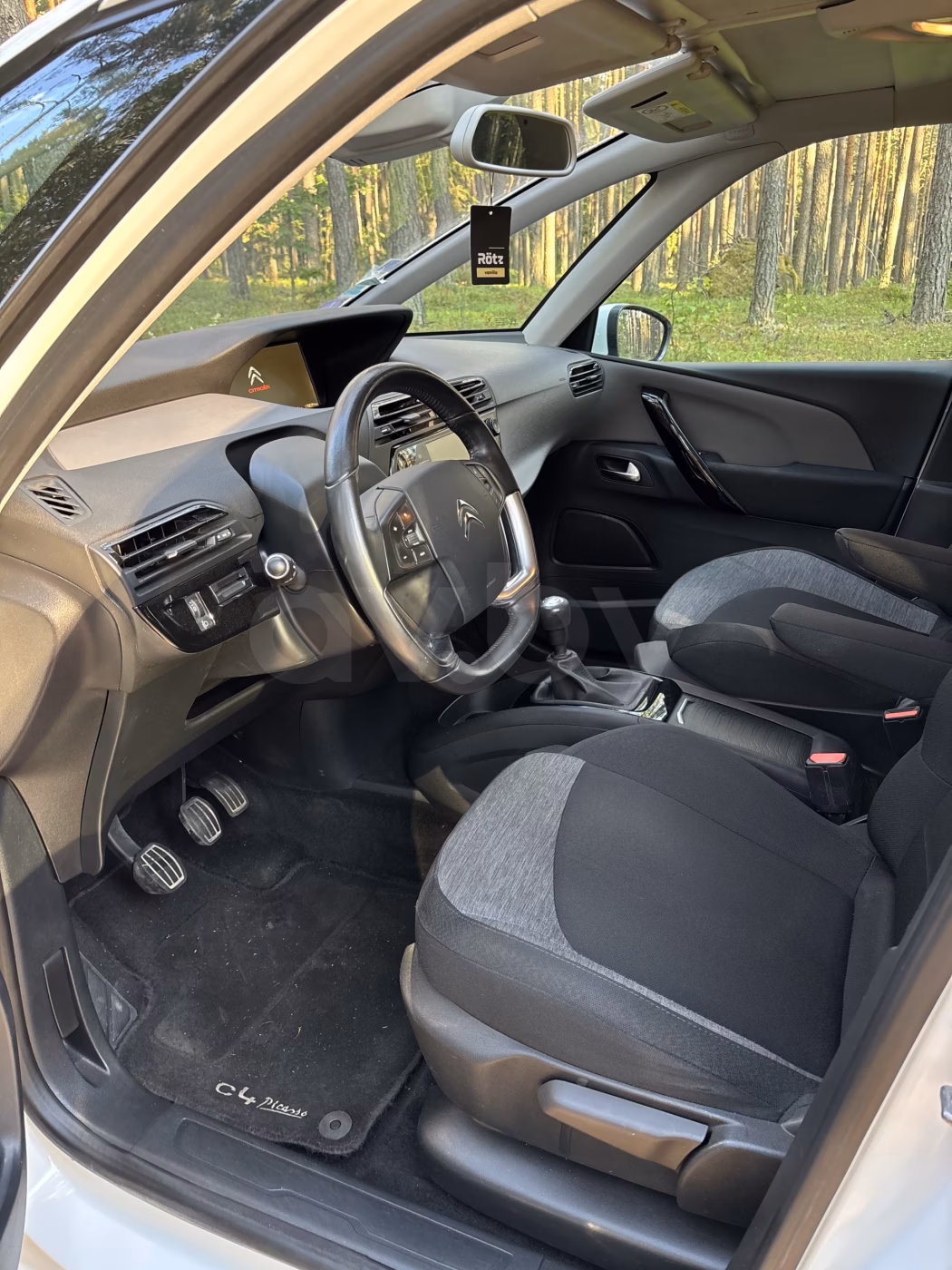 Citroen C4 Picasso фото 12