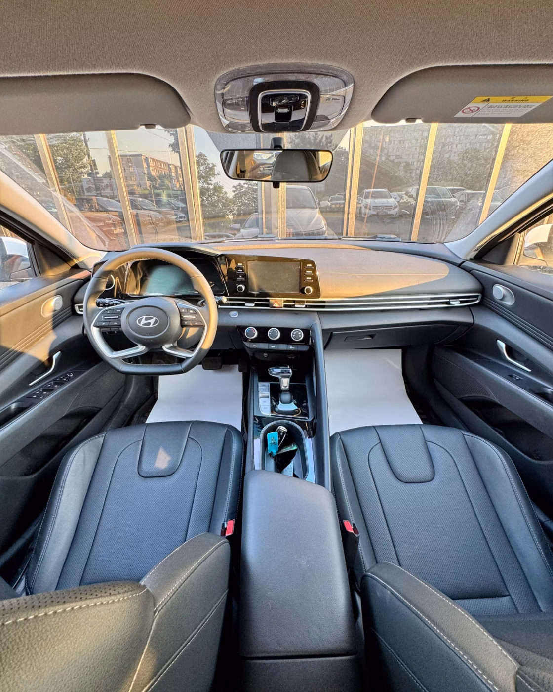 Hyundai Elantra фото 9