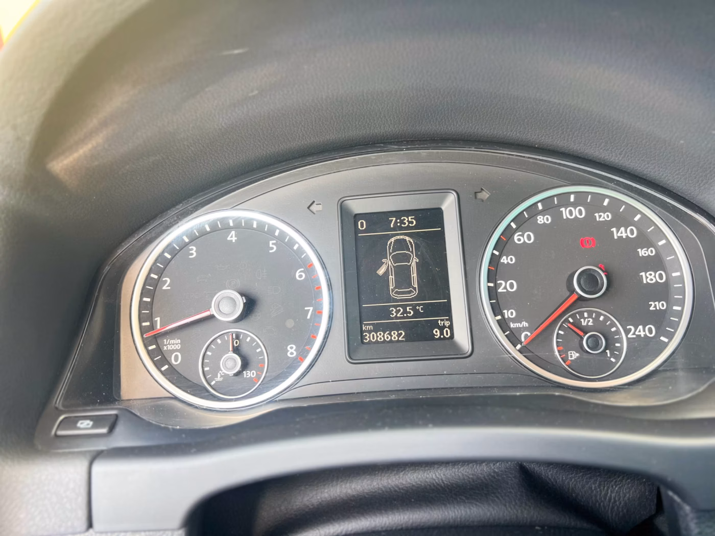 Volkswagen Tiguan фото 12