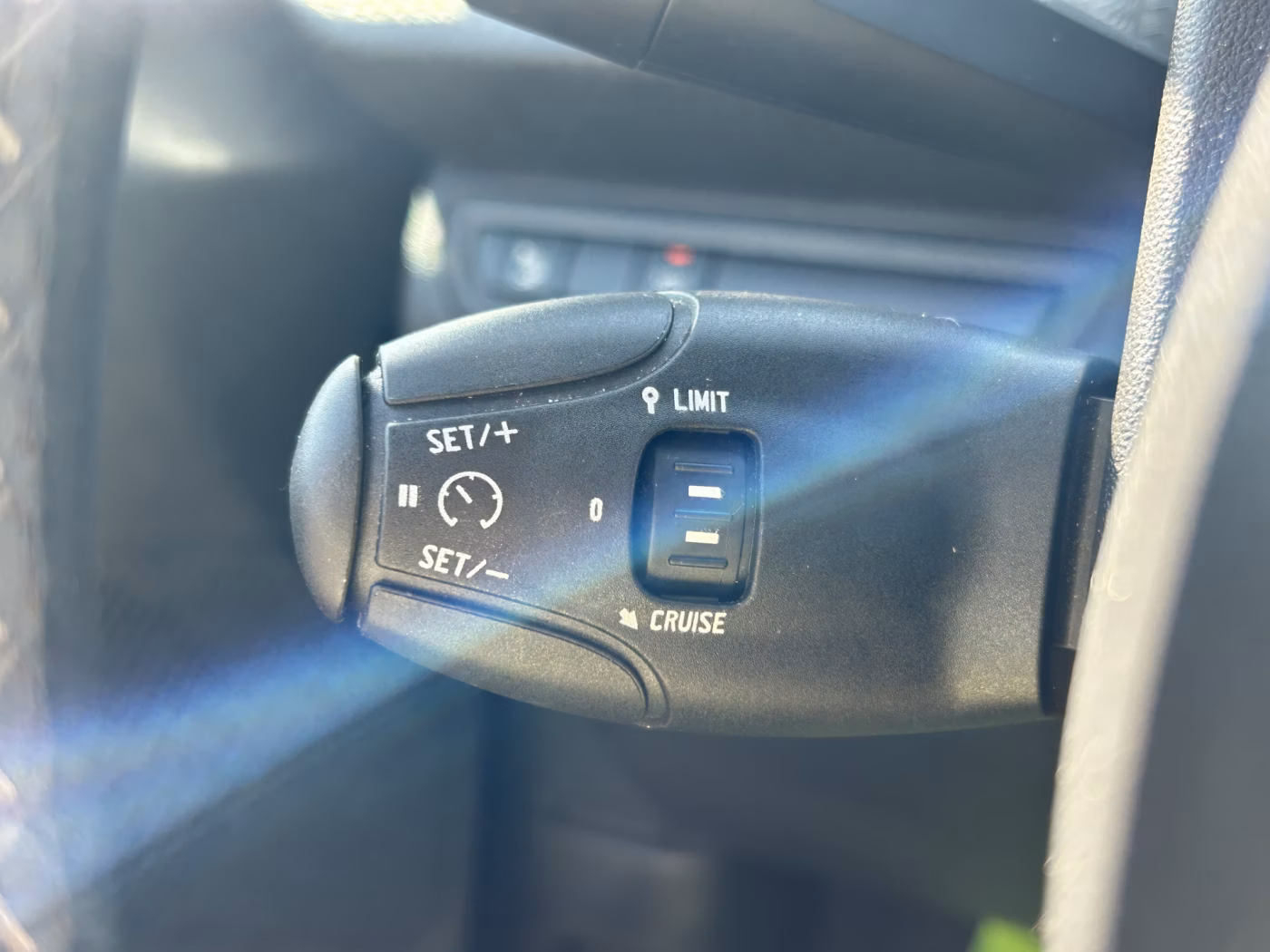 Peugeot 208 фото 19