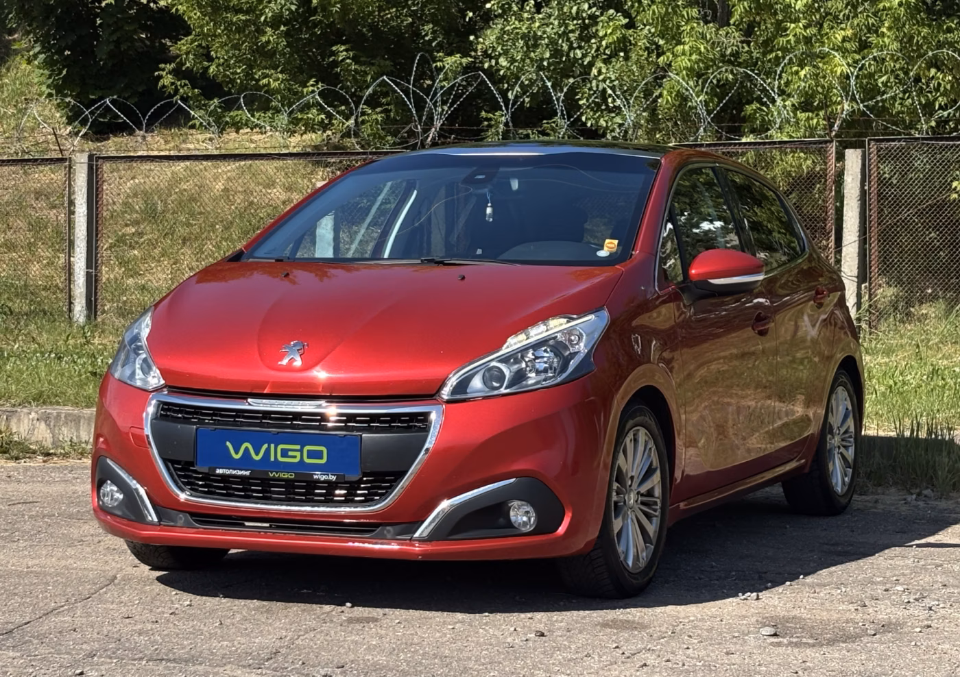 Peugeot 208 фото 4