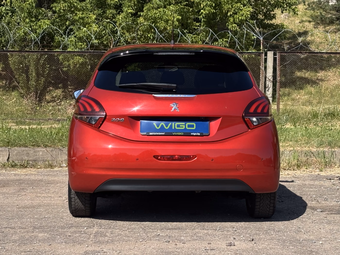 Peugeot 208 фото 6