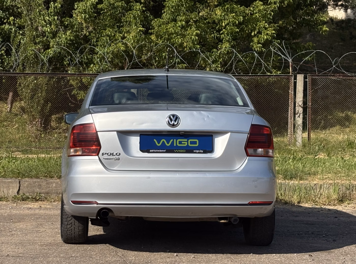 Volkswagen Polo Sedan фото 6
