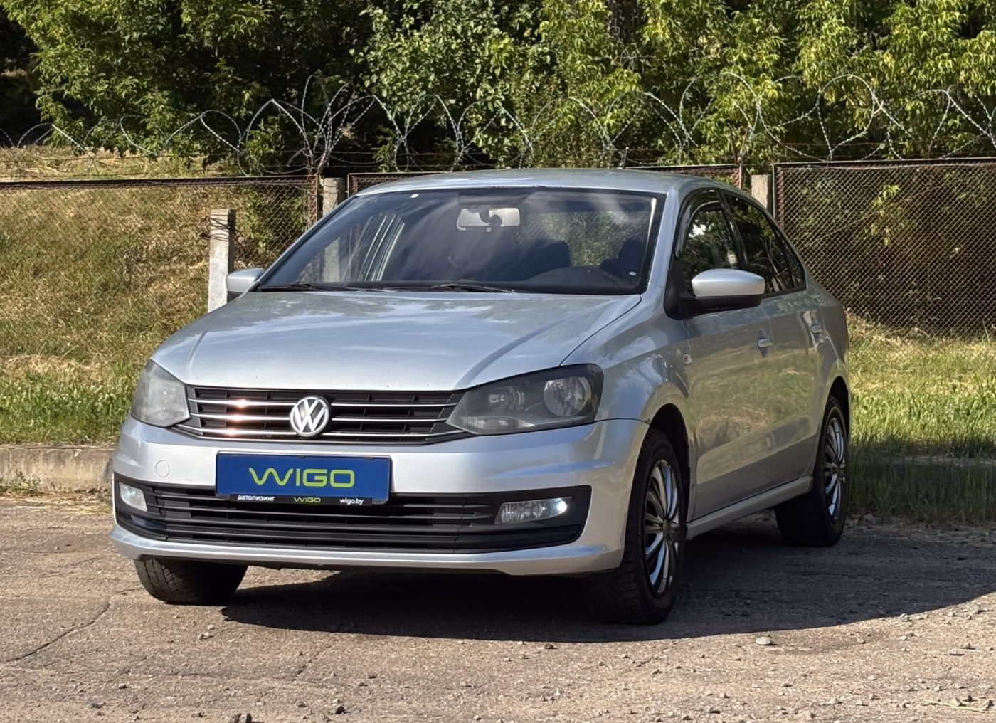 Volkswagen Polo Sedan фото 4