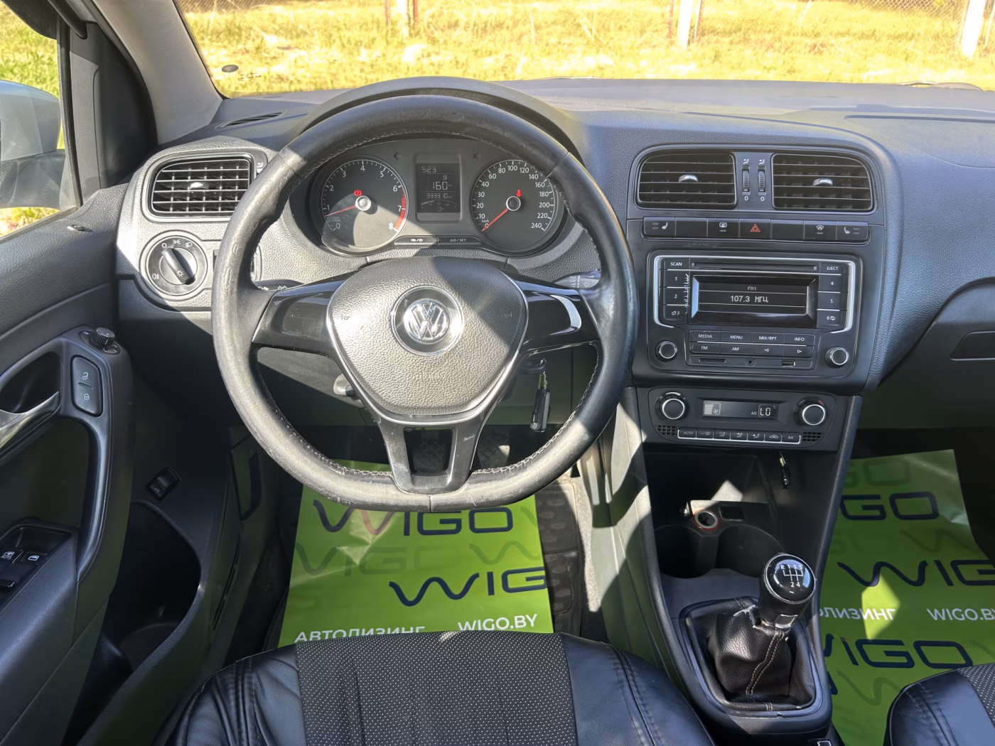 Volkswagen Polo Sedan фото 14