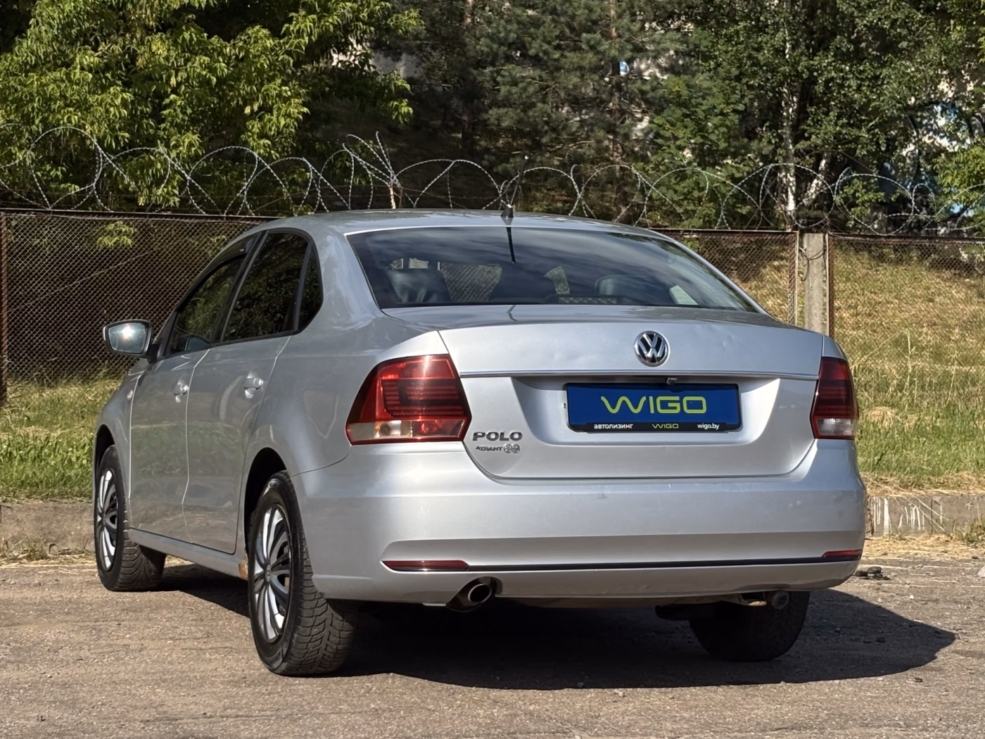 Volkswagen Polo Sedan фото 7