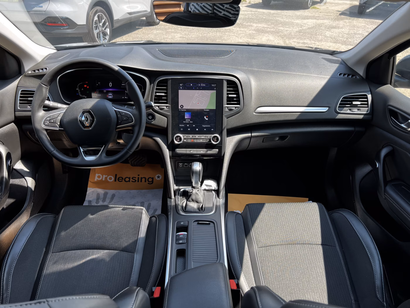 Renault Megane фото 12