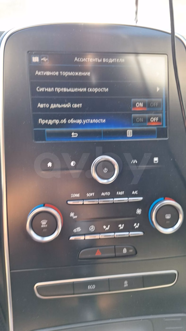 Renault Scenic фото 11