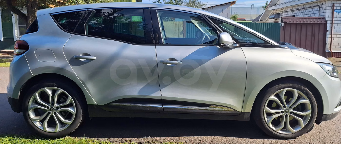 Renault Scenic фото 19