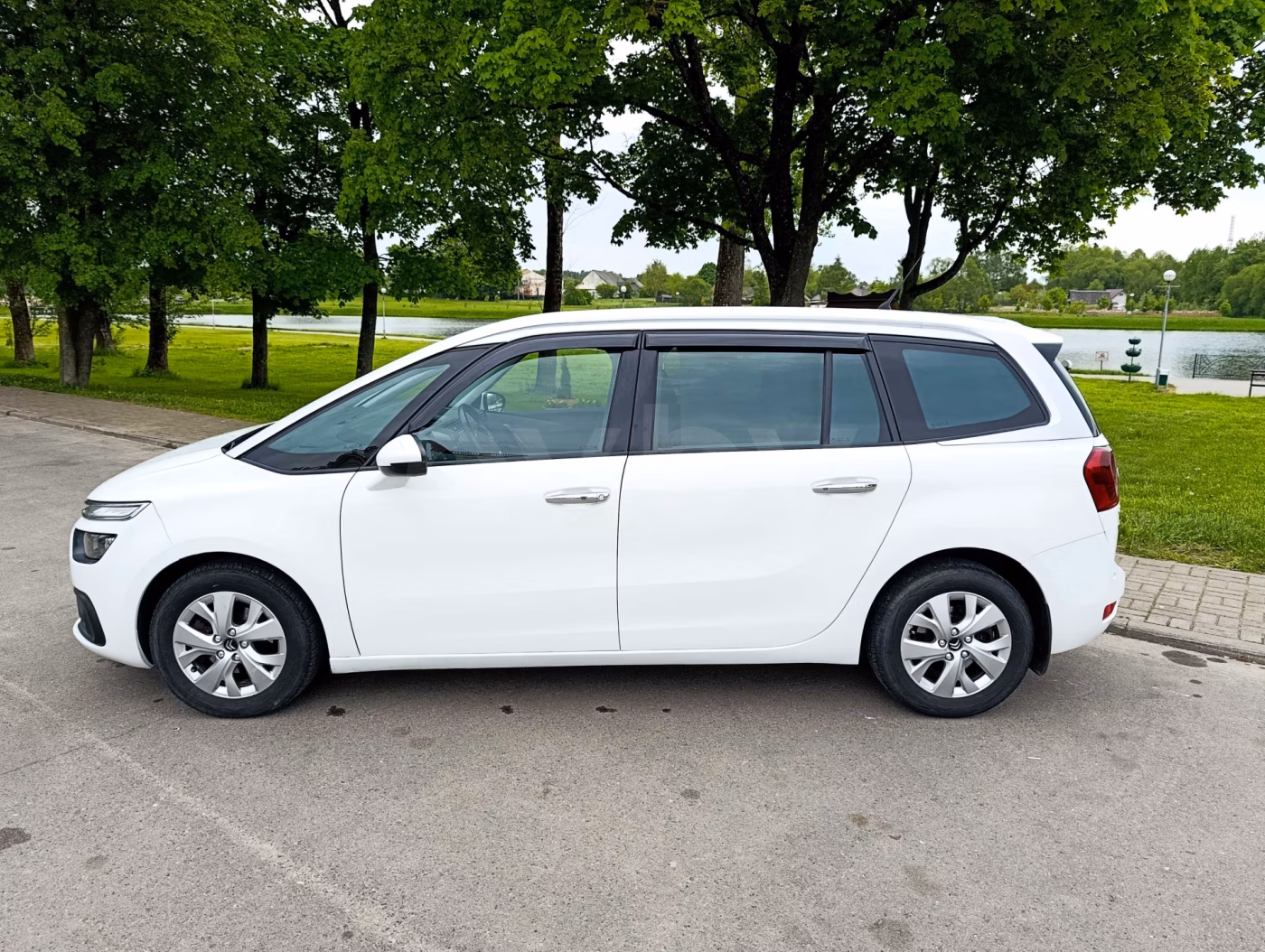Citroen C4 Grand Picasso фото 17