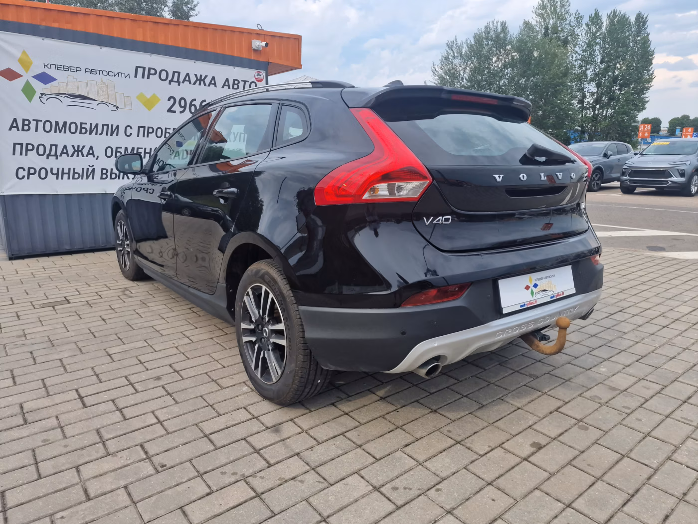 Volvo V40 Cross Country фото 6