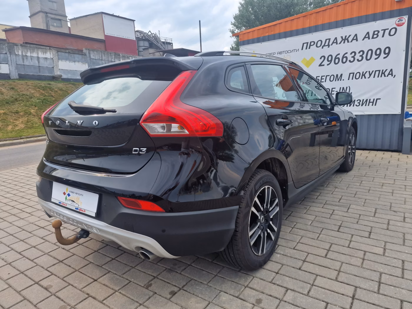 Volvo V40 Cross Country фото 8
