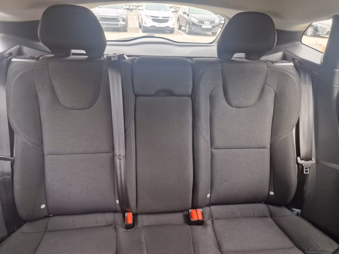 Volvo V40 Cross Country фото 24