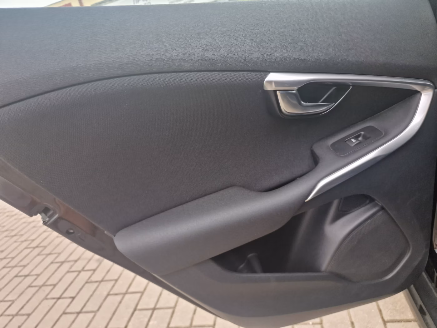 Volvo V40 Cross Country фото 27