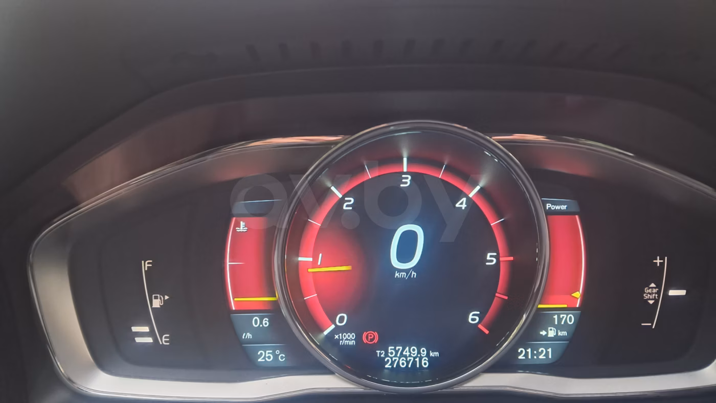Volvo V70 фото 17
