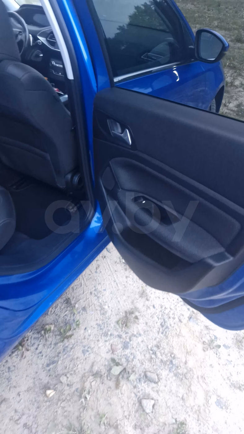 Peugeot 308 фото 12